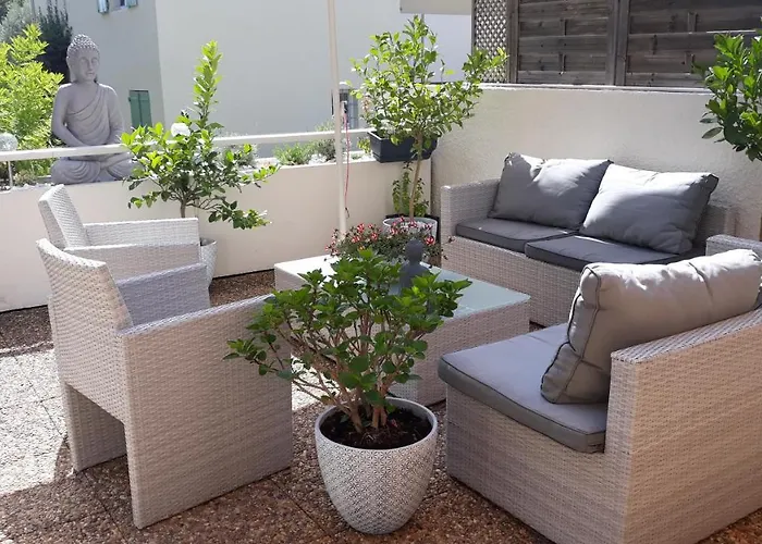 2 Pieces Avec Grande Terrasse * لا سيوتا