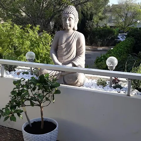 2 Pièces Avec Grande Terrasse *