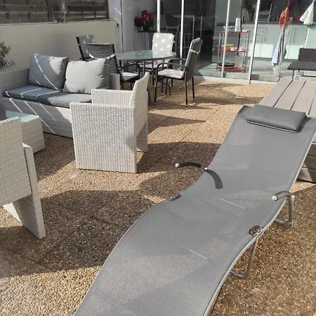 2 Pièces Avec Grande Terrasse *