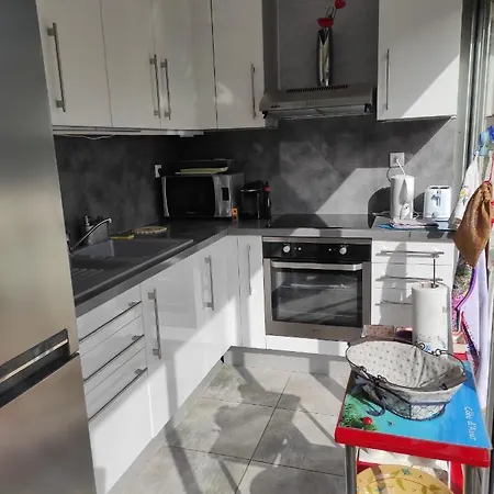 2 Pièces Avec Grande Terrasse * La Ciotat